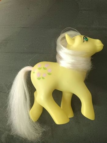 Petit poney jaune 1984