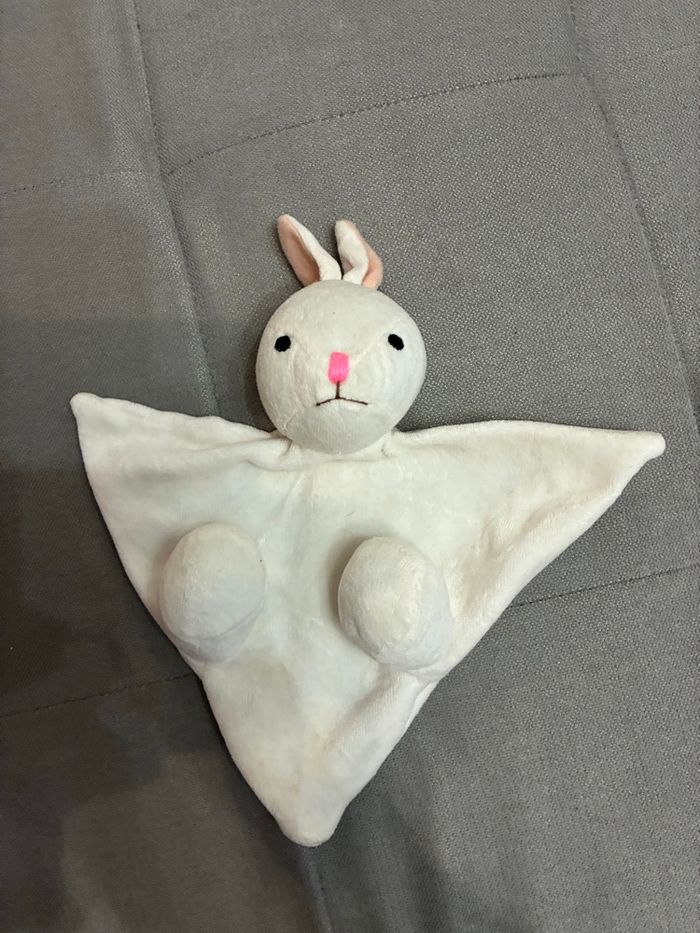 Doudou marionnette lapin