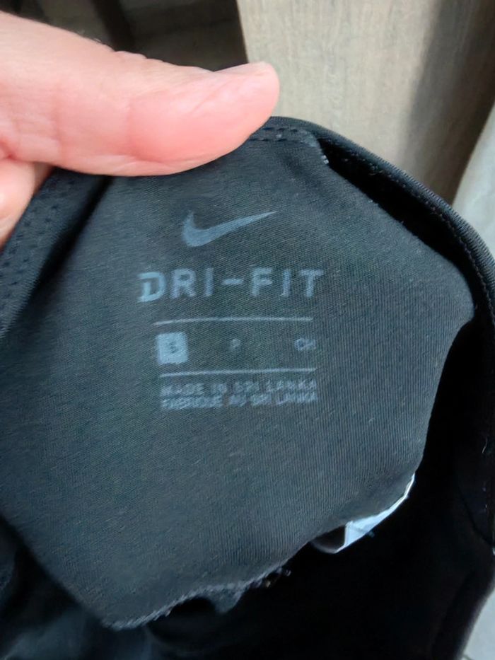 Legging de sport Nike taille s - photo numéro 9