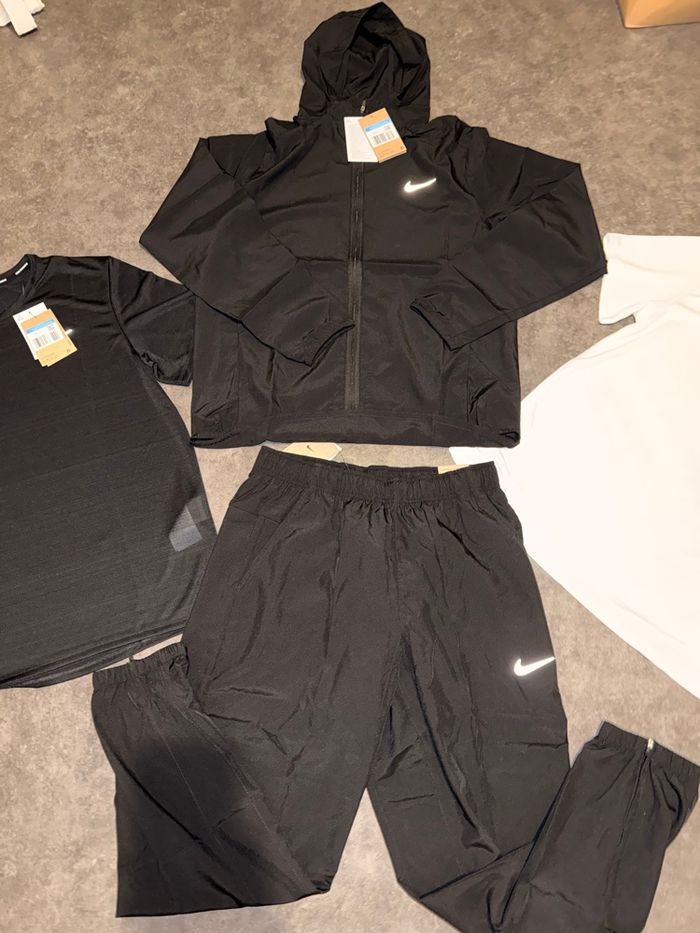 Ensemble running : veste, pantalon, 2 t-shirt - photo numéro 4