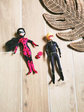 😼Miraculous - Lot de Poupées avec Lady bug et Chat noir
