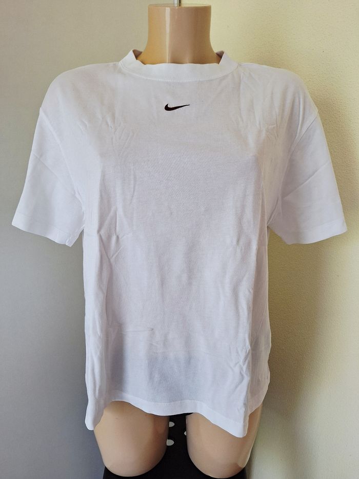 T-shirt taille M Nike