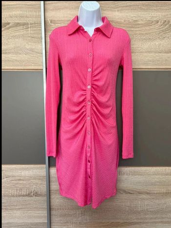 Robe fuchsia chic et moderne