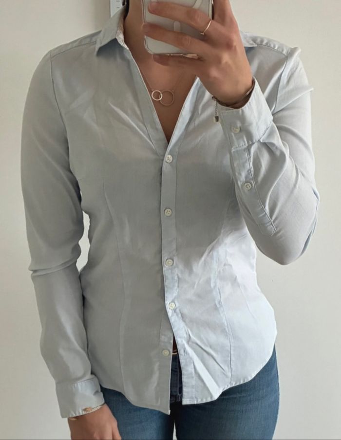 Chemise bleu clair