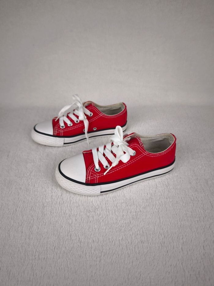 Sneakers rouge et blanche mixte pointure 31 - photo numéro 3