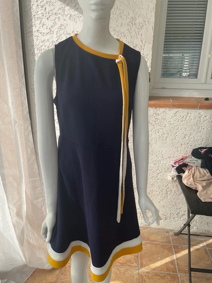 Très belle robe de la marque Shein en taille L - photo numéro 2