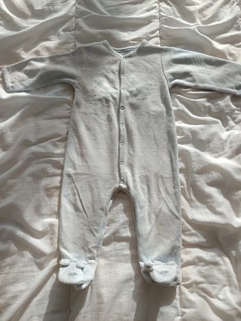 Pyjama 9m comme neuf