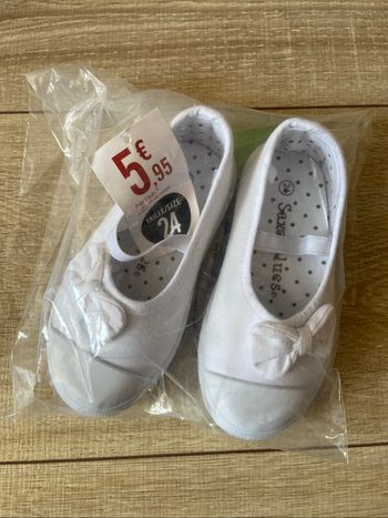 Ballerines blanches taille 23