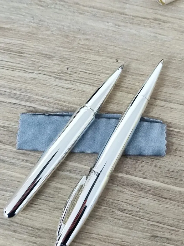 Lot de 2 Stylo bille Balmain, encre à changer, bon état - photo numéro 5