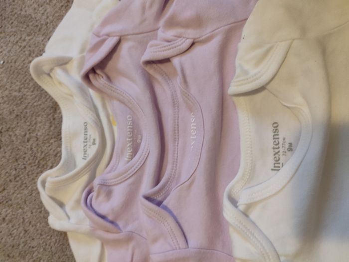 Lot 4 bodies manches longues - photo numéro 2