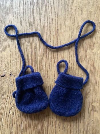 Moufles naissance bleu marine