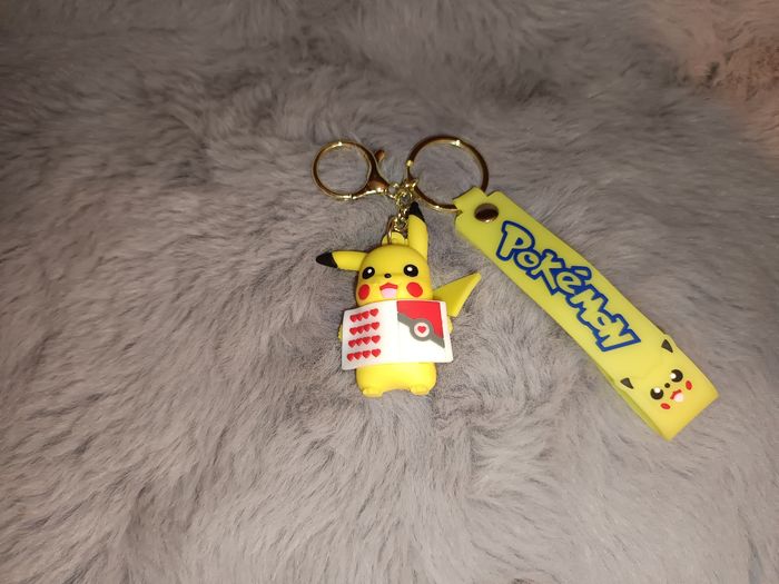 Porte clef Pikachu en silicone