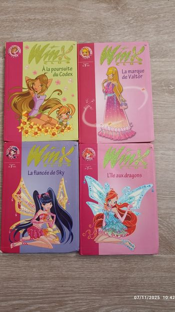 Lot 4 livres  Winx