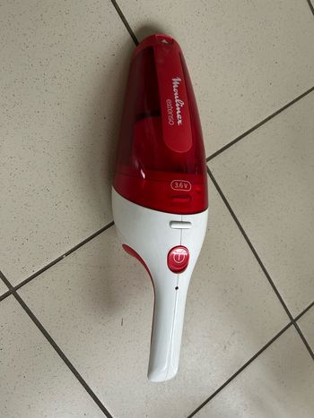 Aspirateur de table