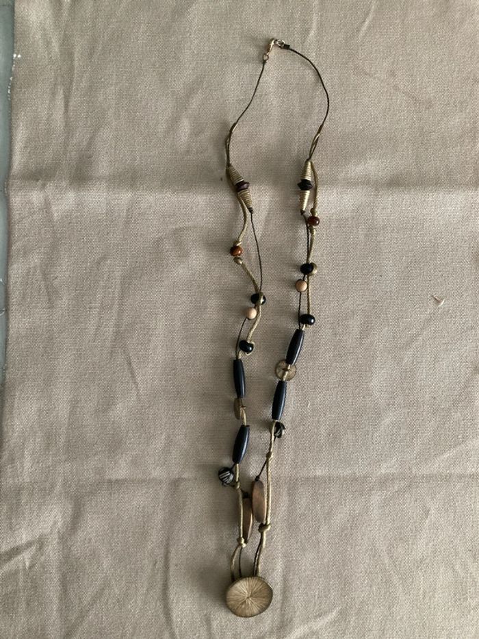 Collier perles bois