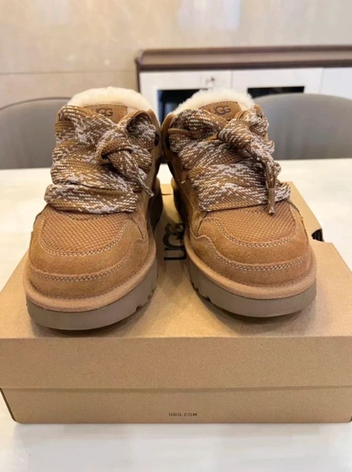 Bottes de neige UGG, pointure 37