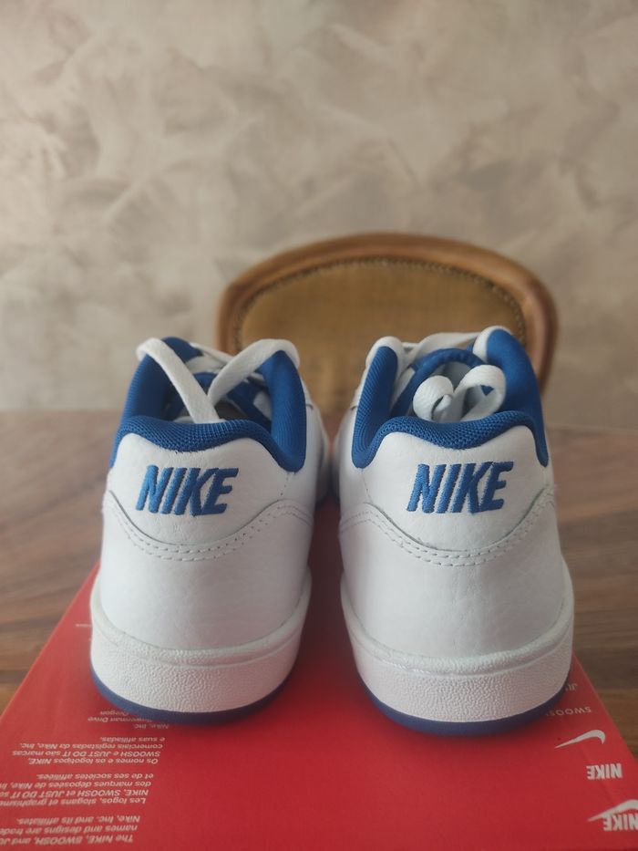Baskets Nike grandstand ll T 38.5 - photo numéro 5