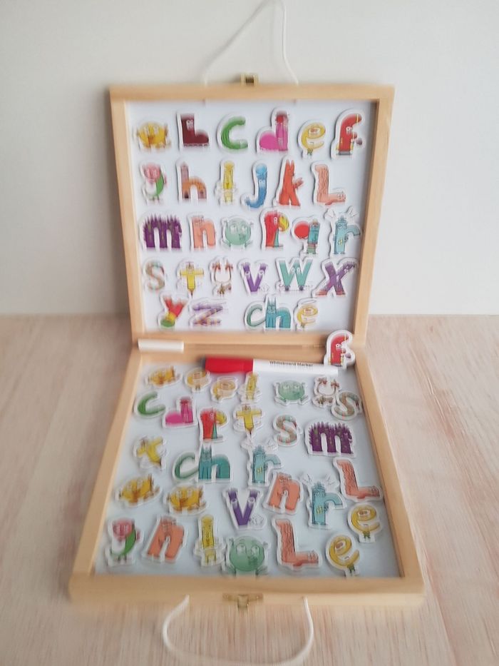Valisette magnétique et magnets alphabet des Alphas - photo numéro 2