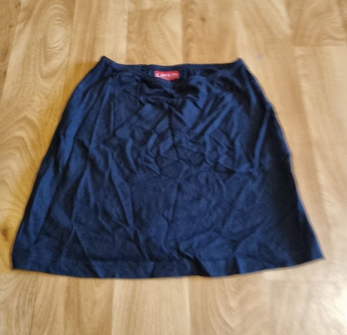 jupe courte fille couleur noir LOGG taille 8 ans