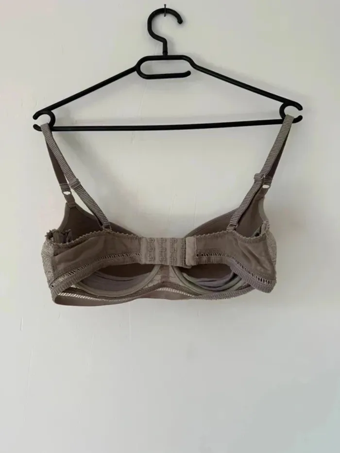 Soutien-gorge Huit - Dentelle taupe - Taille 85D - photo numéro 2
