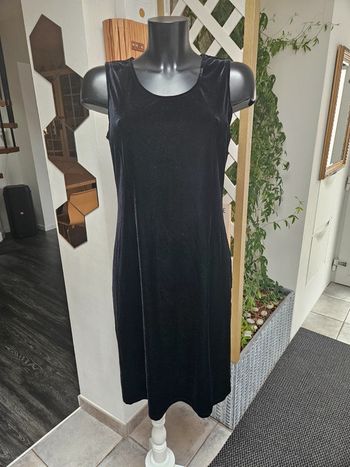 C&A robe velours noir taille 42