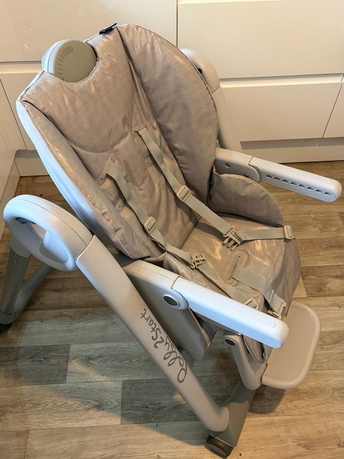 Chaise haute enfant - photo numéro 2