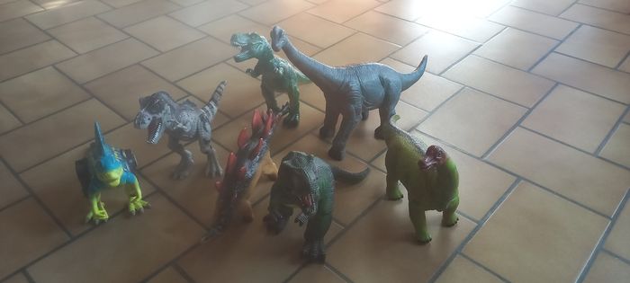 Lots dinosaures - photo numéro 2