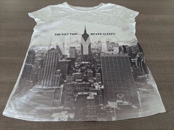 Tee-shirt manches courtes taille 16 ans