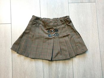 Jupe plissée marron. Fille 4 ans Marque Palomino