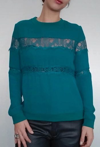 Sweat chic empiècements dentelle Bershka 38