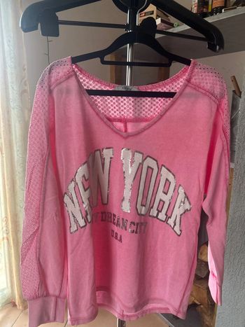 Pull fin rose New York