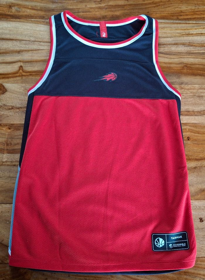 Maillot de basket réversible 8 ans neuf