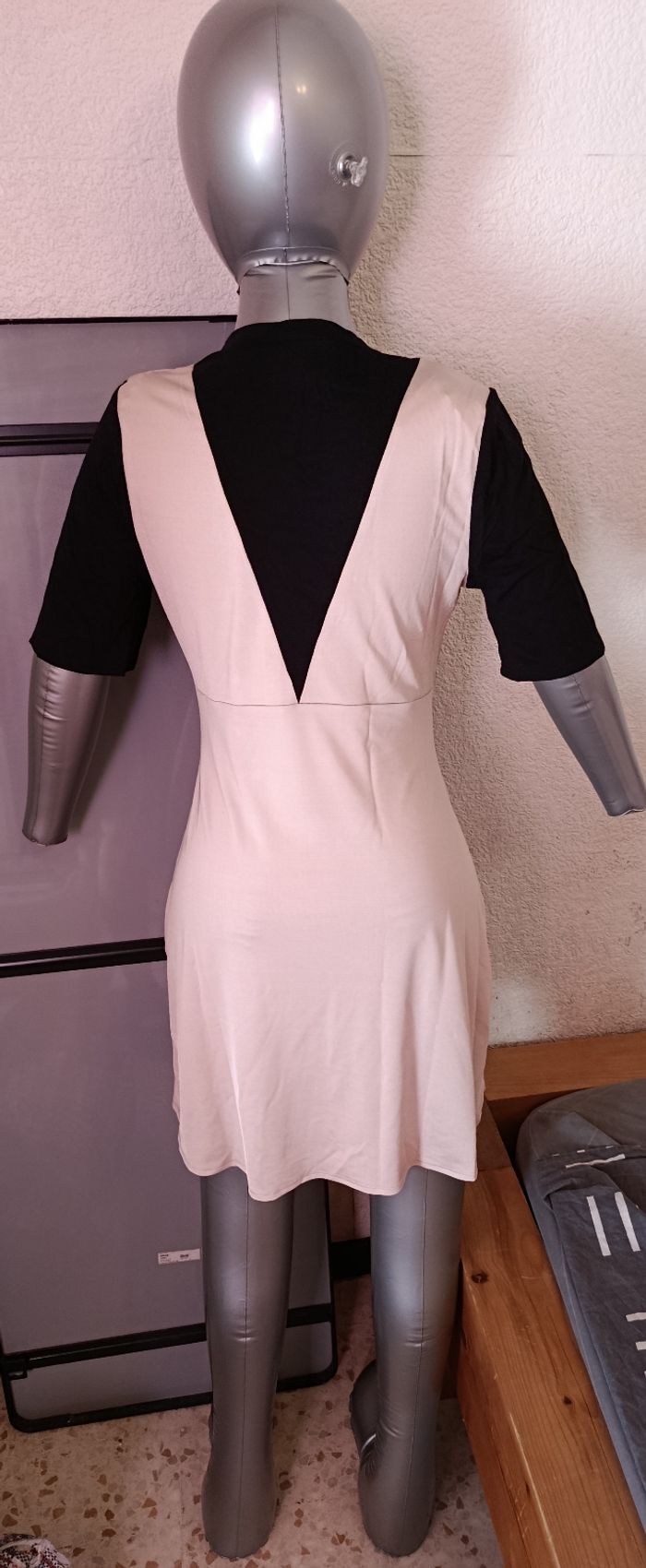 Robe patineuse Asos Design, taille 38 - photo numéro 2