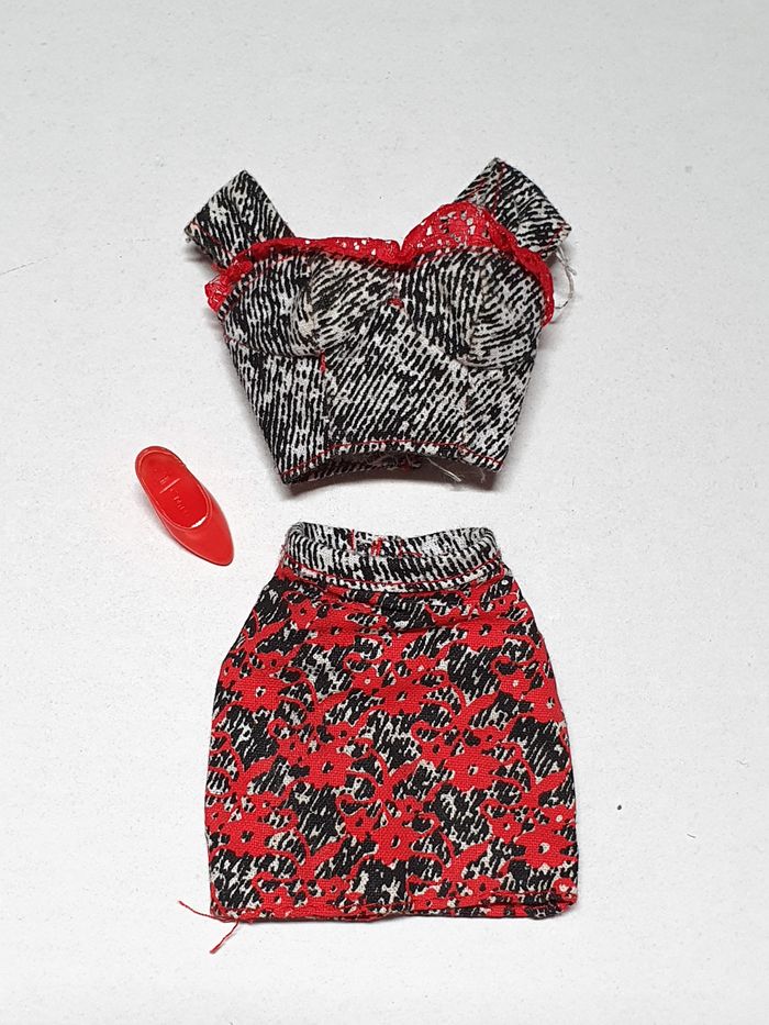 Barbie Great Weekend Fashion black, white & red dress - #68014 - Barbie Mattel - 1995