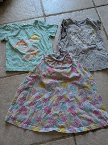 Lot vêtements 1 an