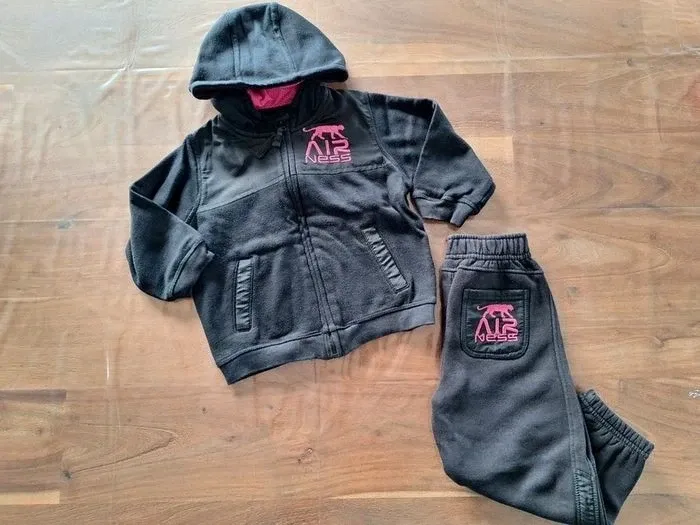 Ensemble jogging noir fille Airness 36 mois