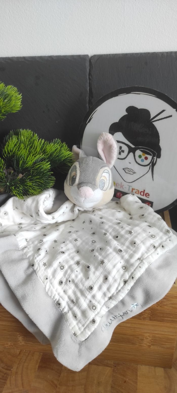 doudou disney lapin thumper panpan bambi gris blanc lange étoile rond nicotoy