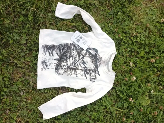 T shirst manica lunga