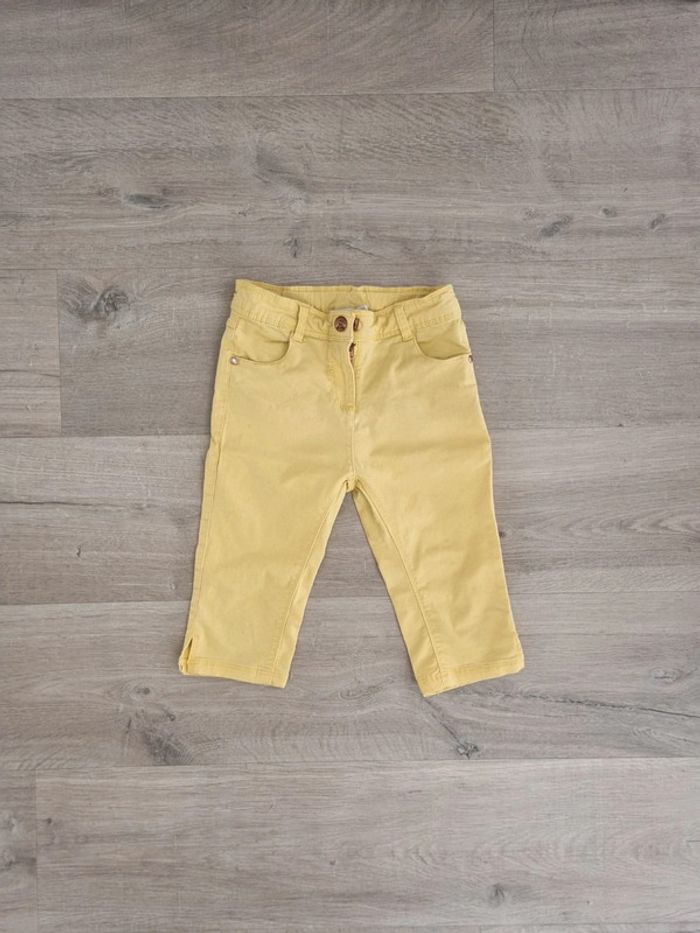 Short jaune