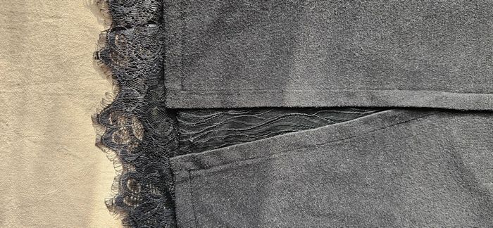 Pull avec dentelles - photo numéro 4