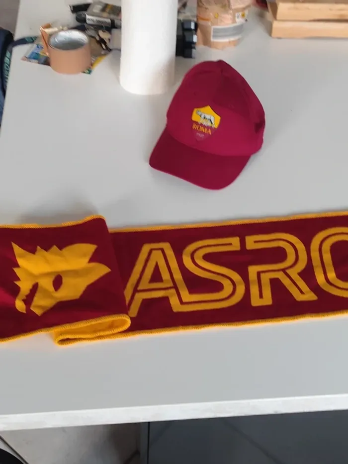 Casquette et écharpe officiel As Roma - photo numéro 5