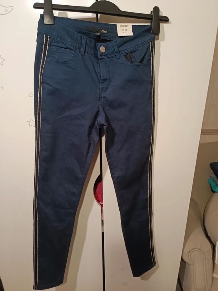 Pantalon type jeans extensible neuf taille 36