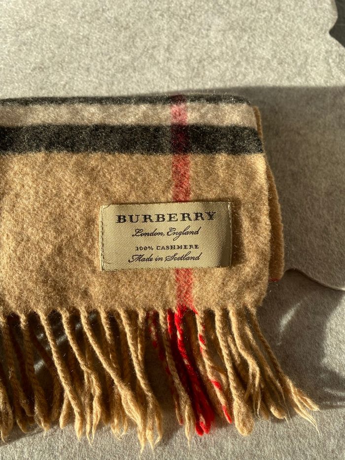 Écharpe Burberry - photo numéro 3