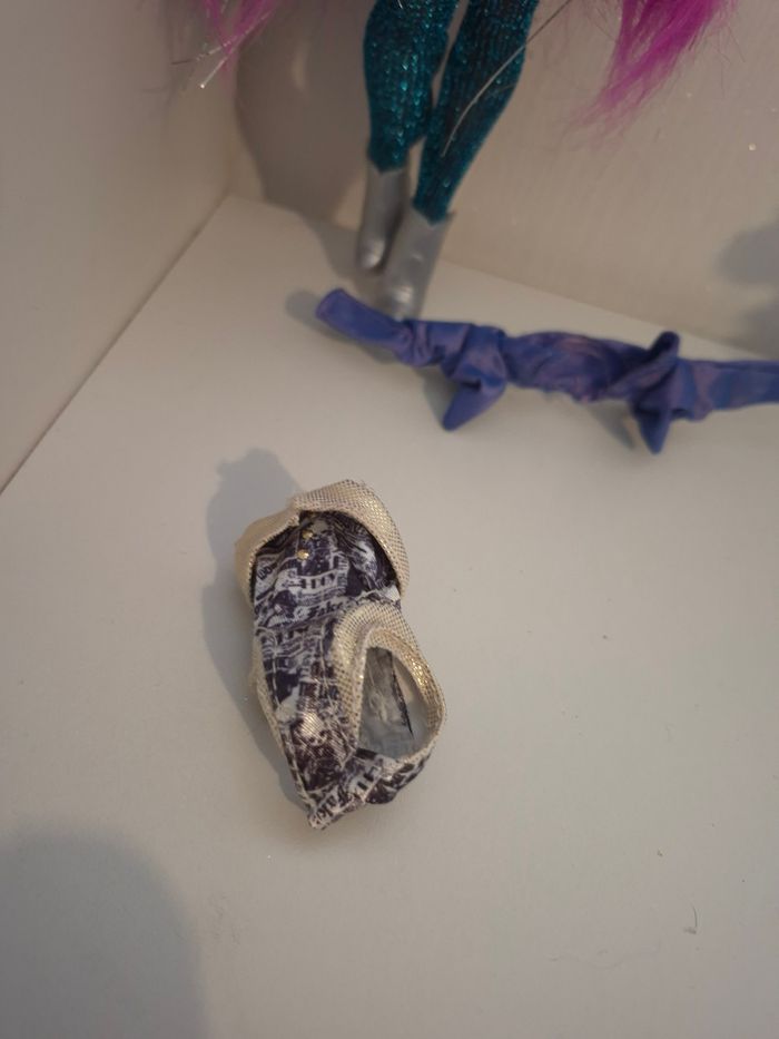 đjolie poupĂ©e LOL Surprise OMG Remix Honeylicious (ComplĂšte + Accessoires) đ - photo numĂ©ro 9