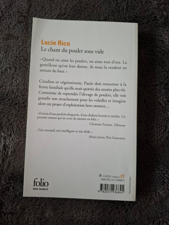 Roman Le chant du poulet sous vide de Lucie Rico en très bon état - photo numéro 2