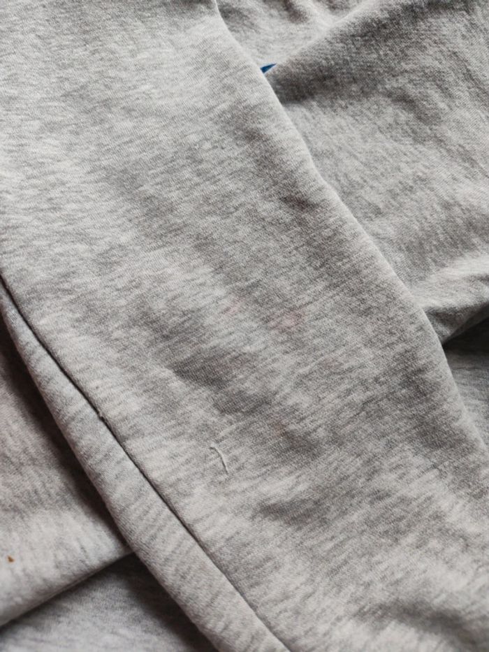 Sweat taille 8 ans - photo numéro 3