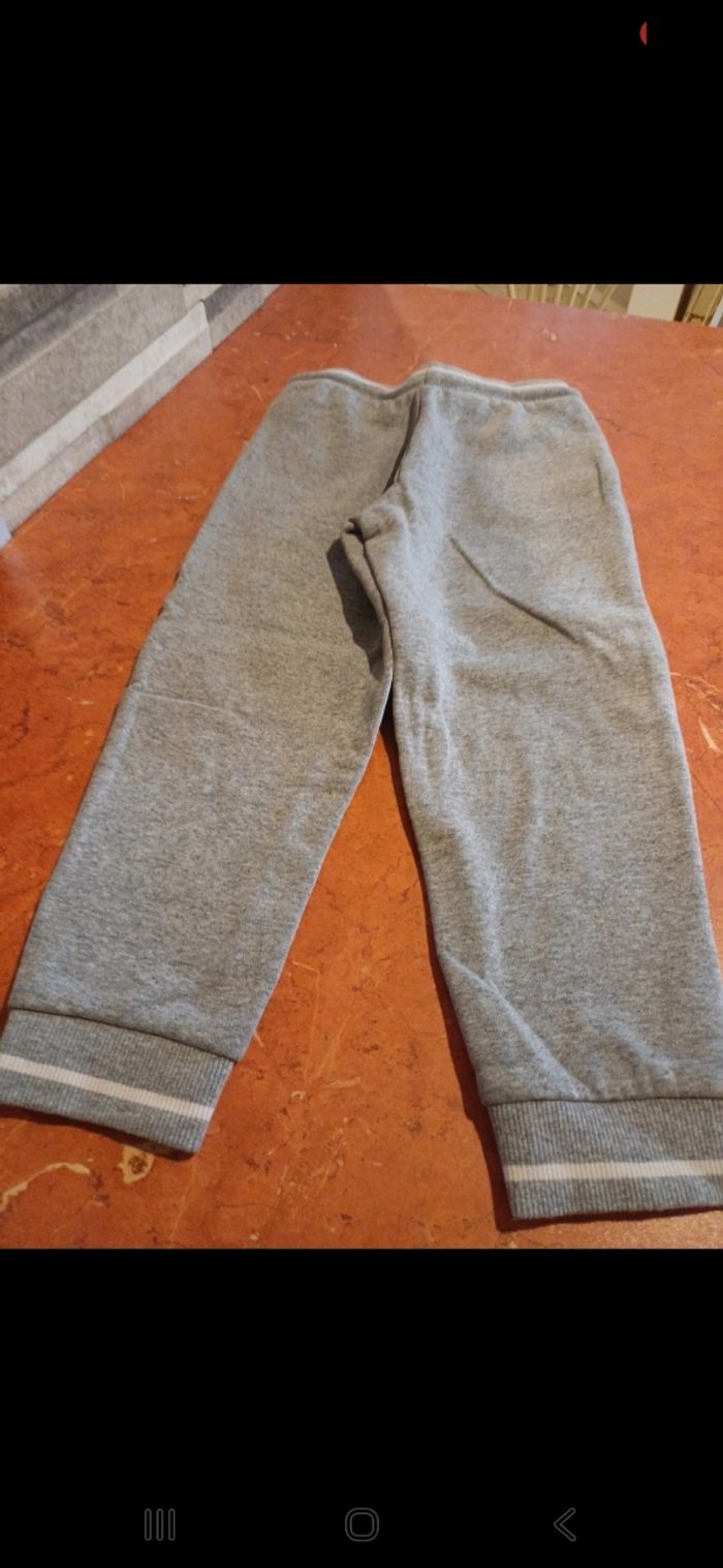 Jogging garçon taille 4 ans - photo numéro 3