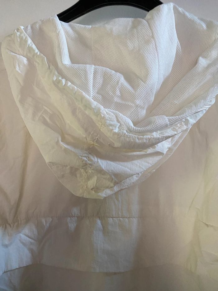 Haut imperméable coupe vent avec capuche Pull & Bear taille S Neuf - photo numéro 8
