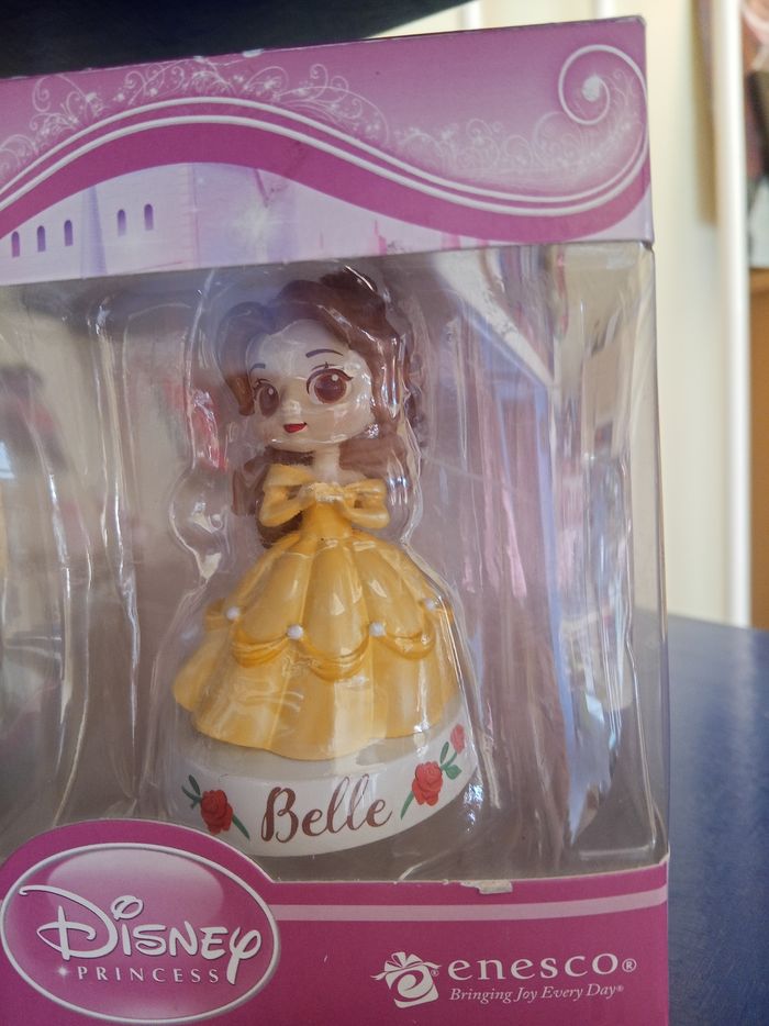Figurine de Belle Disney Enesco neuve - photo numéro 2