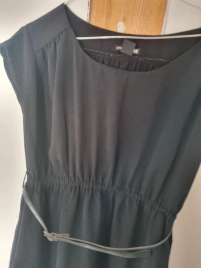 Petite robe noire - photo numéro 2